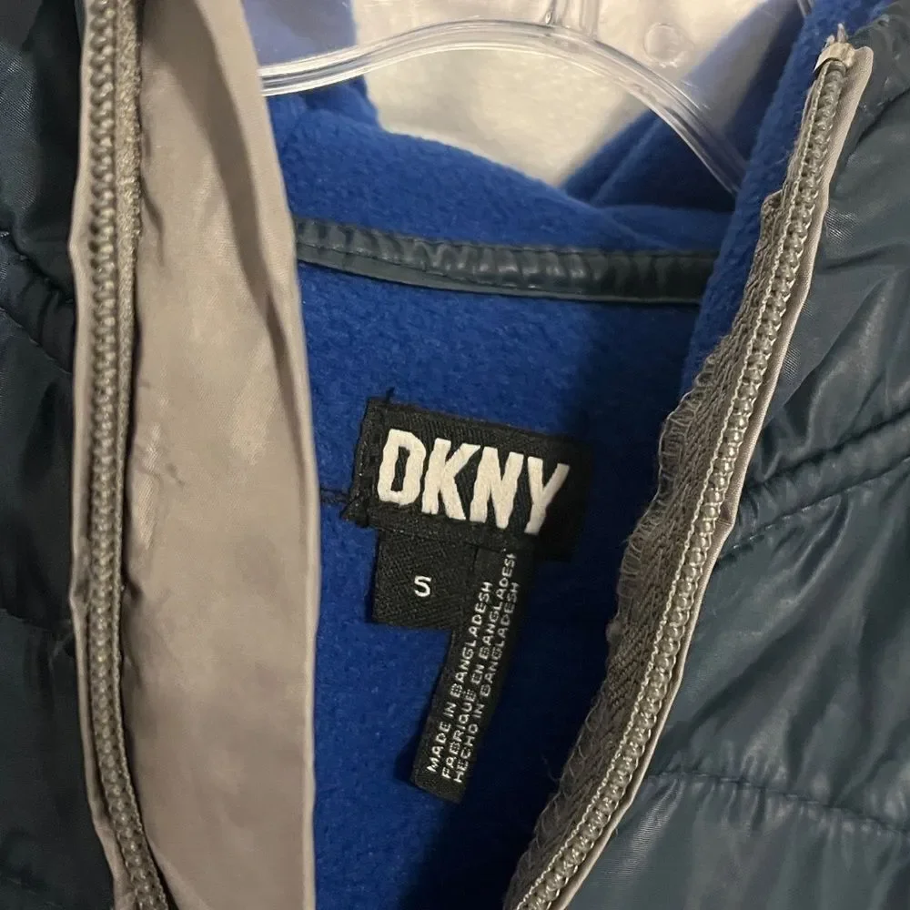 DKNY boys puffer fleece vest size 5 / 5T